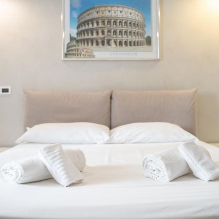Key Apartment San Giovanni Rome Buitenkant foto